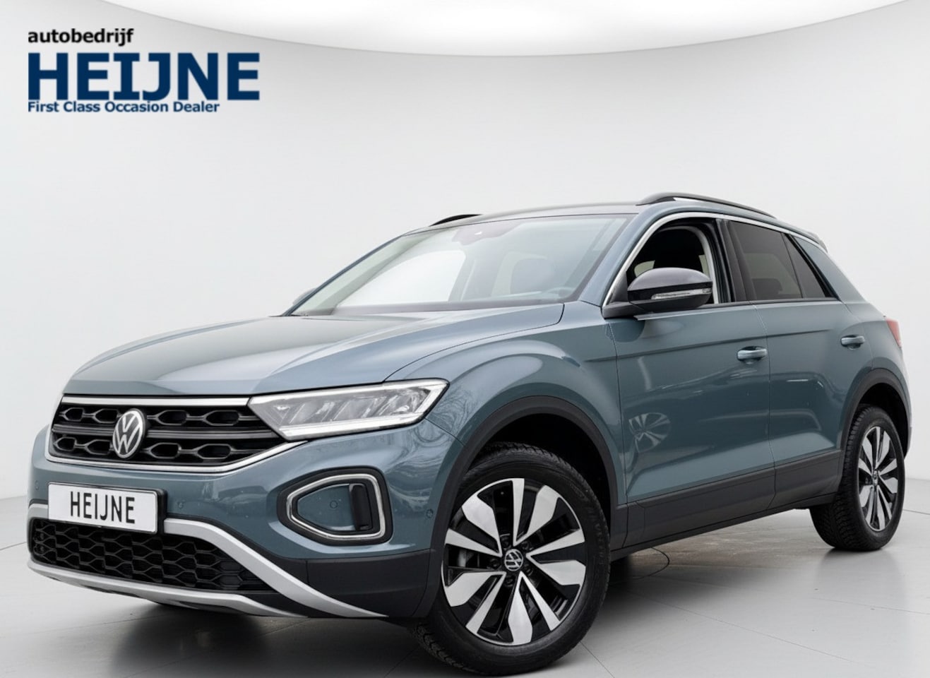 Volkswagen T-Roc - TSI 115PK LIFE GOAL EDITION NAVI/CARPLAY/STOELVERWARMING - AutoWereld.nl