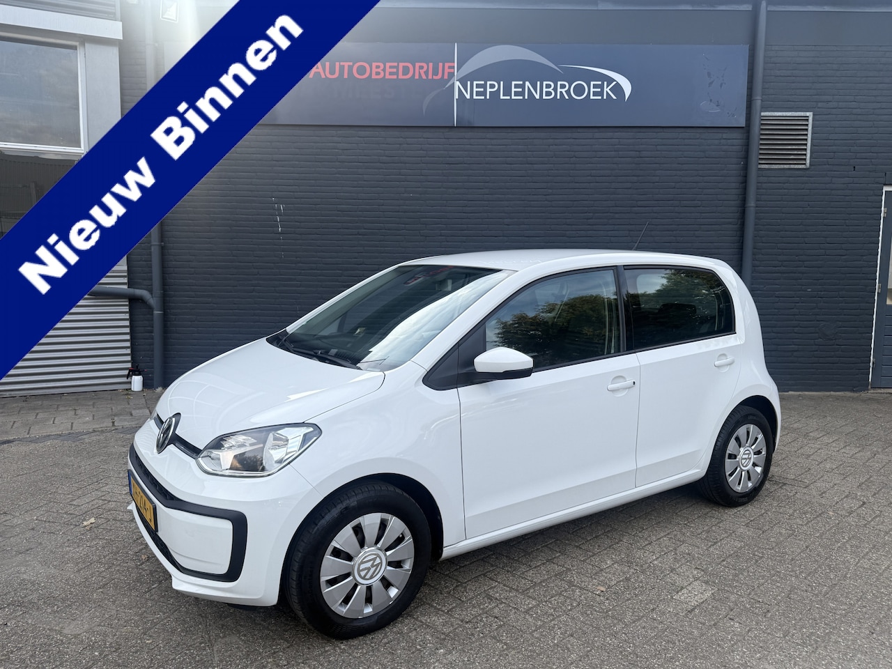 Volkswagen e-Up! - 75.000 KM Pdc,Radio/cd,Airco,Electr ramen 1e eigen !! automaat - AutoWereld.nl