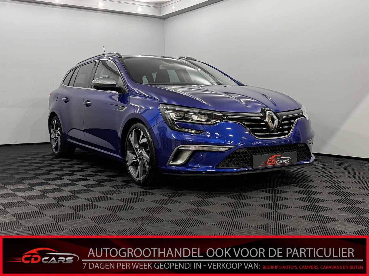 Renault Mégane - 1.6 TCe GT Half leder, Camera, Apple carplay, Cruise control, Keyless start, Stoelverwarmi - AutoWereld.nl
