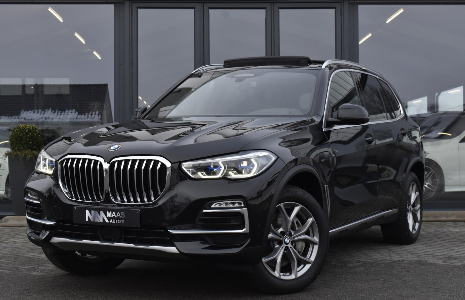 BMW X5 - xDrive45e High Executive - AutoWereld.nl