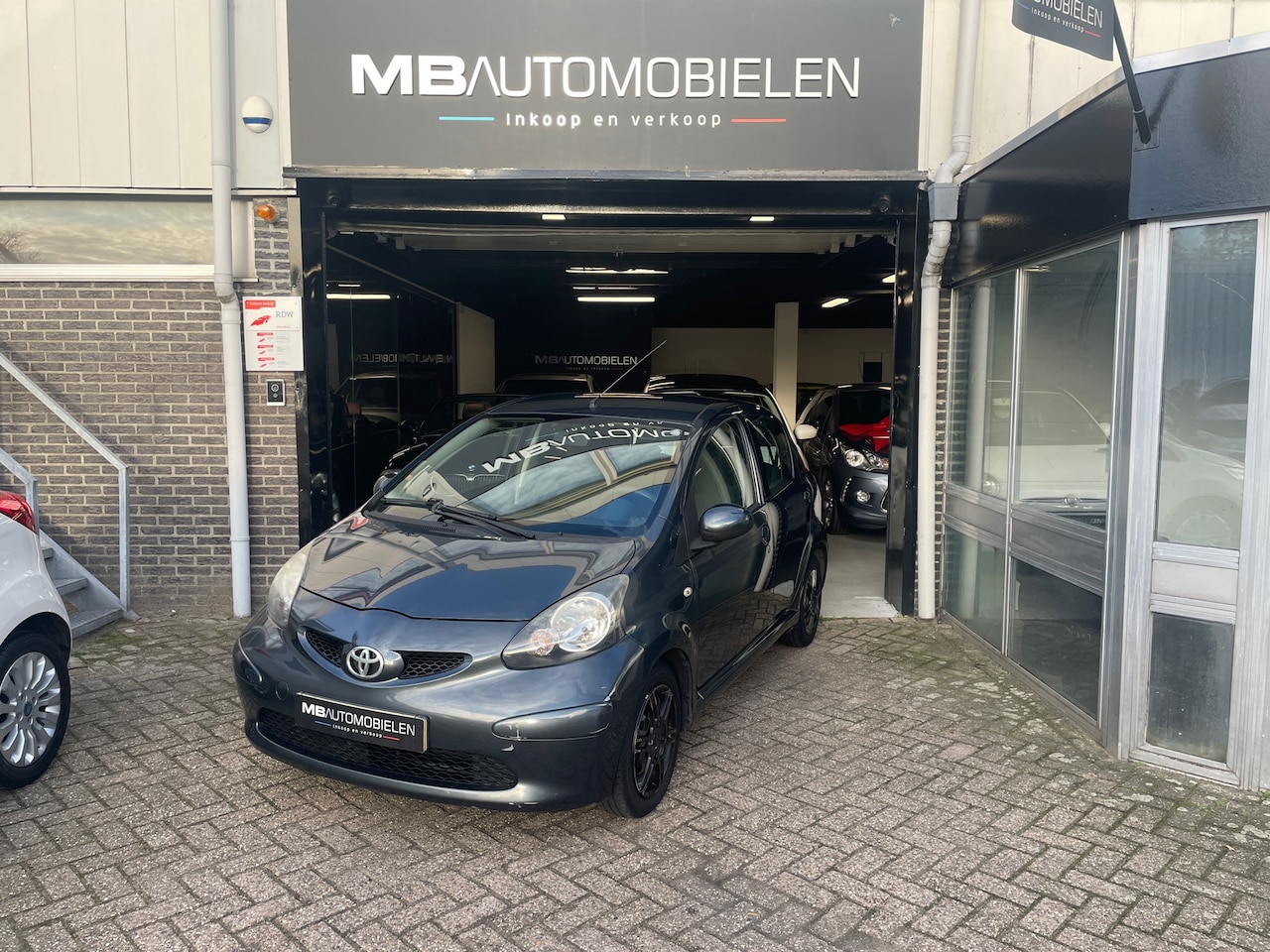 Toyota Aygo - 1.0-12V +/5 Deurs/Automaat/Apk/Autopas NAP!! - AutoWereld.nl