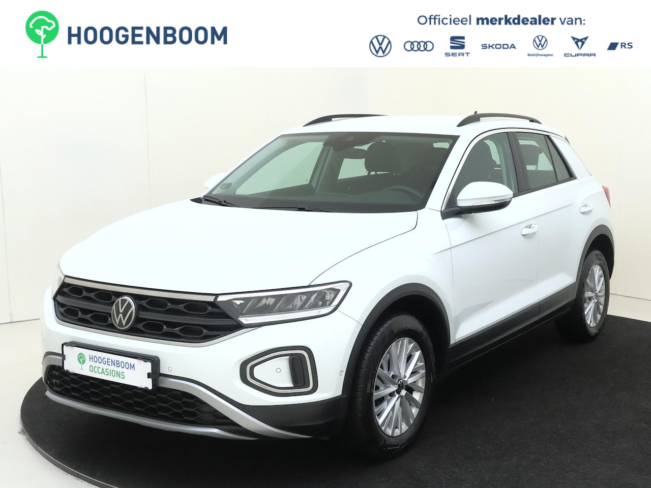 Volkswagen T-Roc - 1.0 TSI Life | Digital cockpit Pro | Parkeerassistent | Achteruitrijcamera | Stoel- en stu - AutoWereld.nl