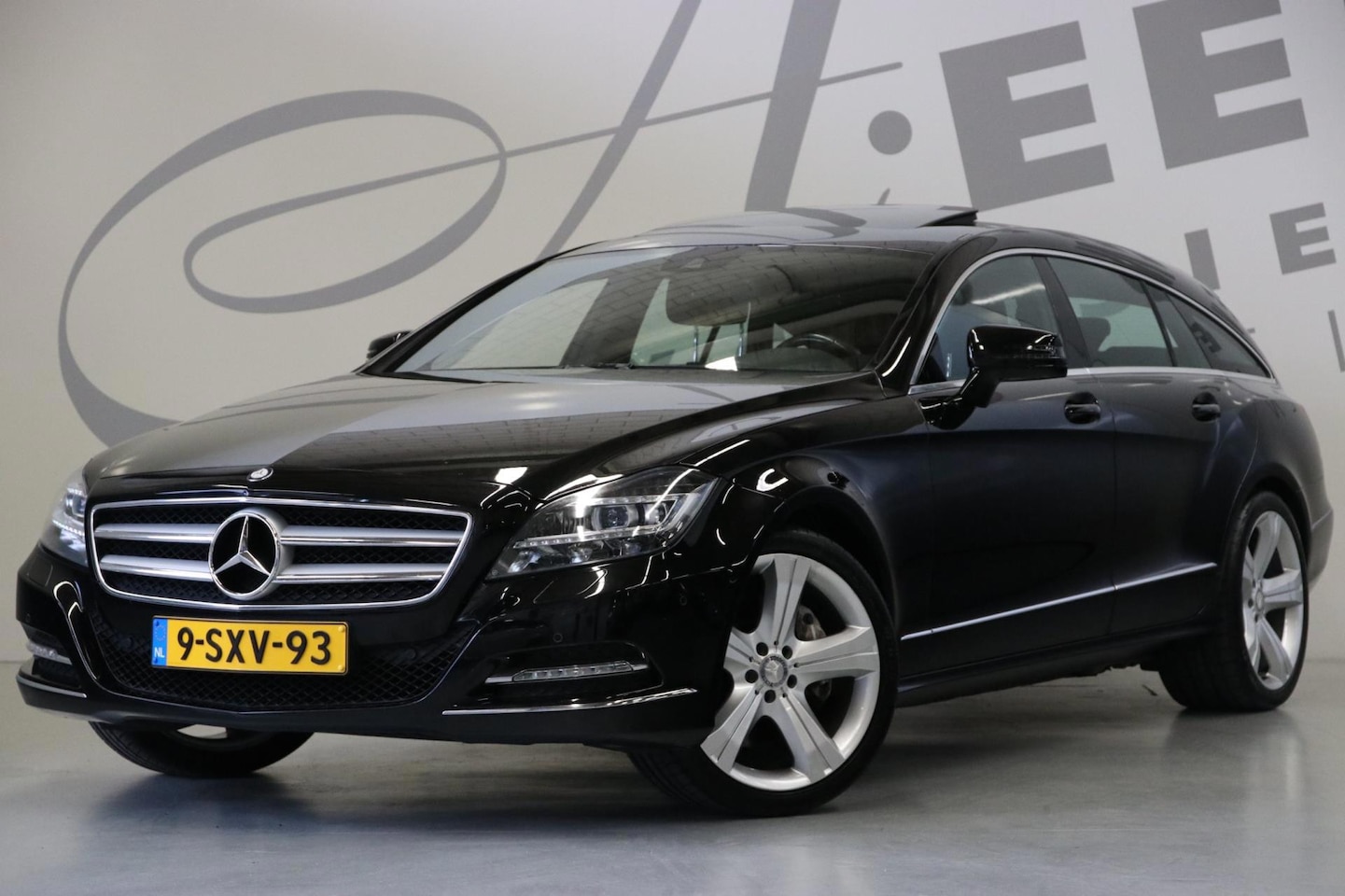 Mercedes-Benz CLS-klasse Shooting Brake - 350 V6/ Schuifdak/ Memory seats/ Stoelverwarming/-ventilatie - AutoWereld.nl