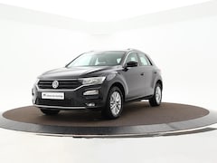 Volkswagen T-Roc - 1.5 TSI 150pk DSG Style Business · Camera · Apple/Android Car Play · Navigatie · Trekhaak
