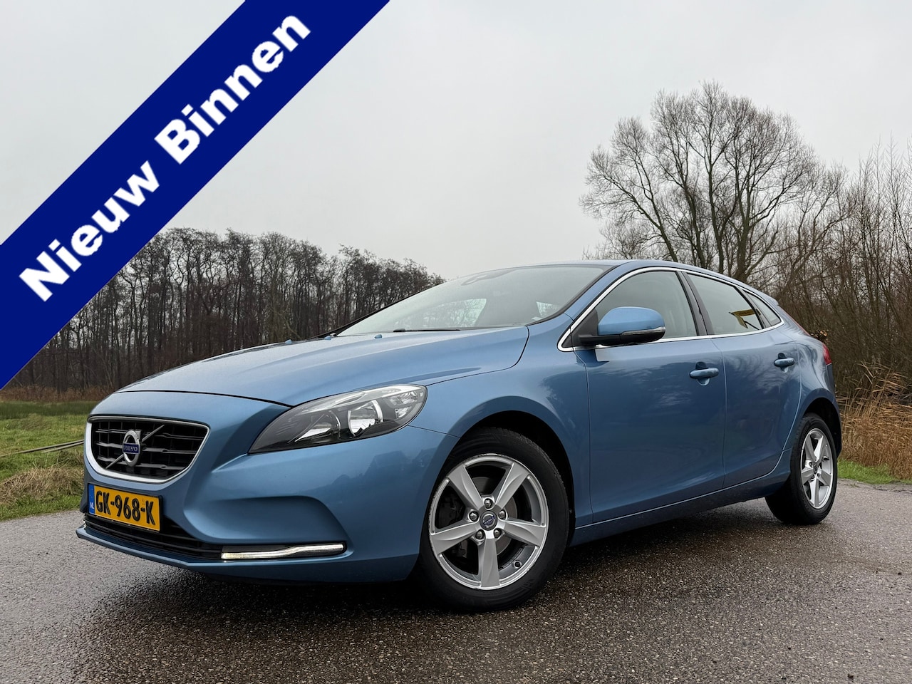 Volvo V40 - 2.0 D2 Summum Business / Navi / Clima / Stoelverwarming / Trekhaak / 2e Eigenaar / 16" Vel - AutoWereld.nl