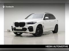 BMW X5 - xDrive45e M-Sport | 22" | Active Cruise Controle | Trekhaak | Soft Close | Harman Kardon |