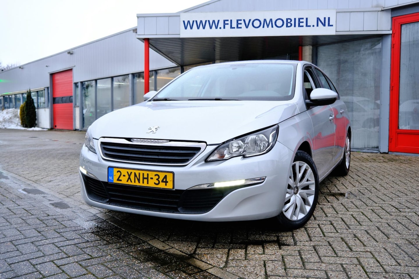 Peugeot 308 SW - 1.6 BlueHDI Blue Lease Navi|Airco|Cruise - AutoWereld.nl