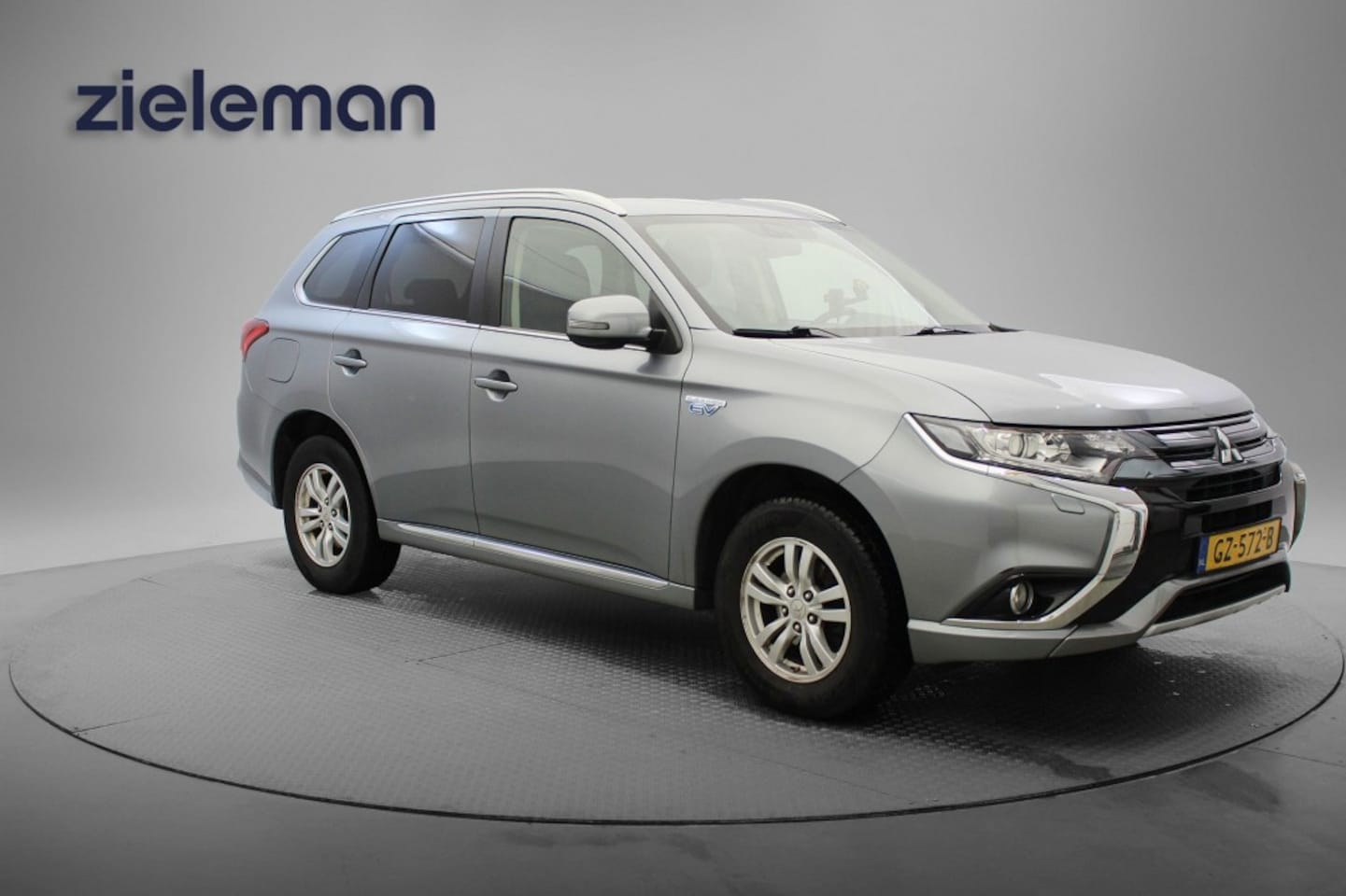 Mitsubishi Outlander - 2.0 PHEV Business Edition - Navi, Camera, Cruise, Half Leer - AutoWereld.nl