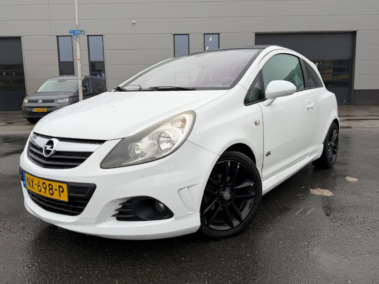 Opel Corsa - 1.4-16V OPC LINE / PANORAMADAK / CAMERA - AutoWereld.nl