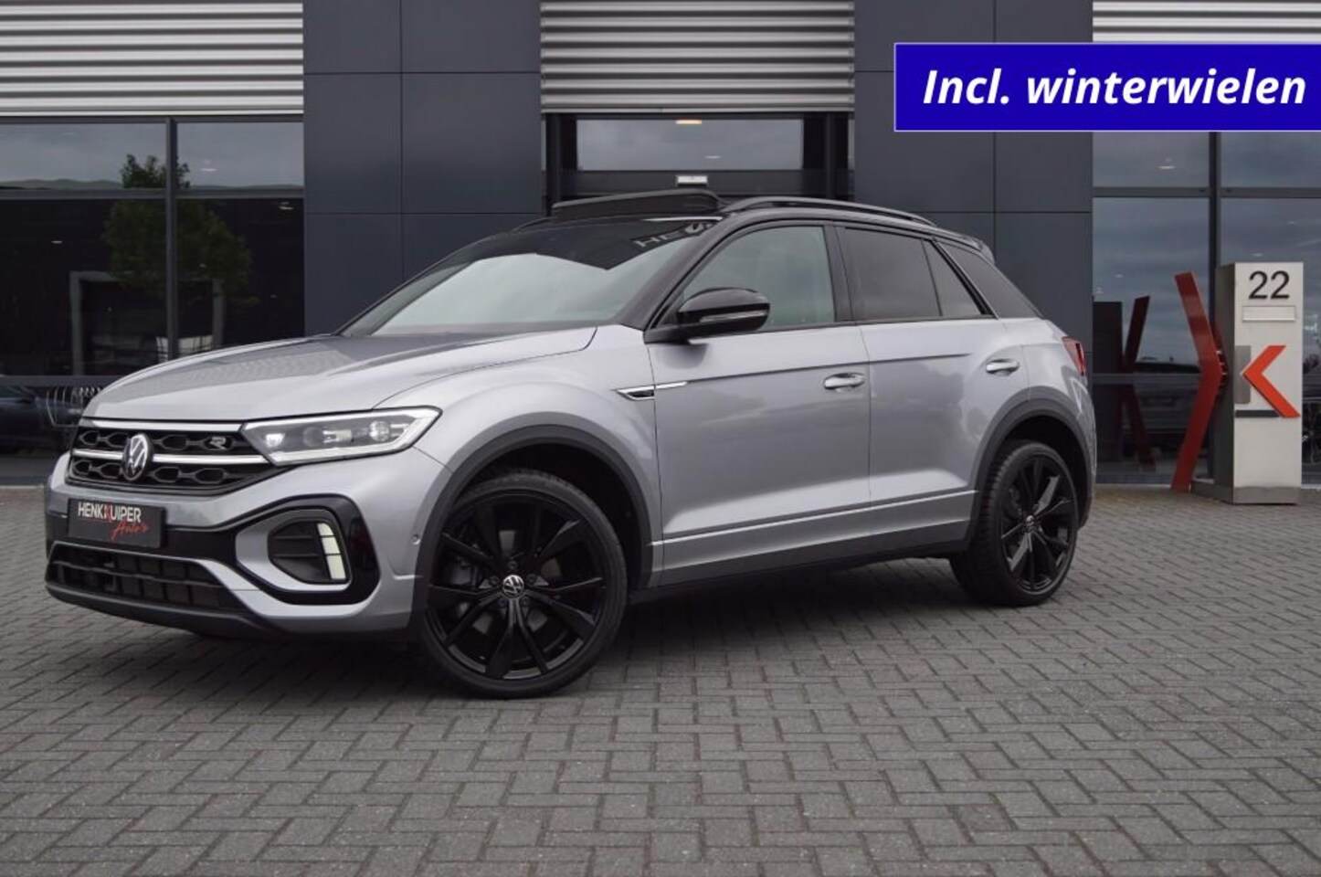 Volkswagen T-Roc - 1.5 TSI DSG R-Line Black /Panodak/19 Inch LM /Camera / IQ Matrix LED/ ACC - AutoWereld.nl