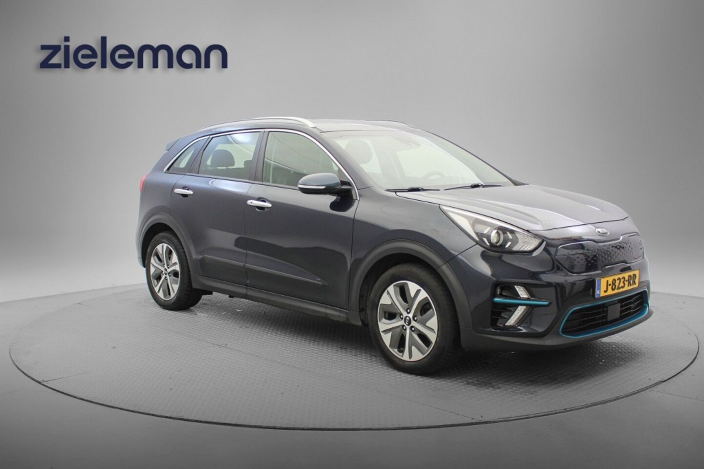 Kia e-Niro - DynamicLine 64 kWh Fase 3 - Carplay, Navi, Camera, Stuur/Stoelverw. SOH 100% - AutoWereld.nl