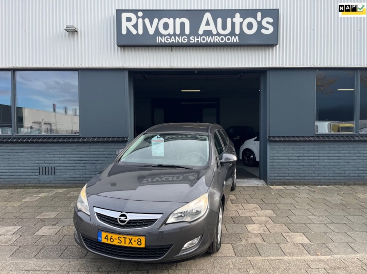 Opel Astra - 1.4 Business Edition 1.4 BUSINESS EDITION - AutoWereld.nl