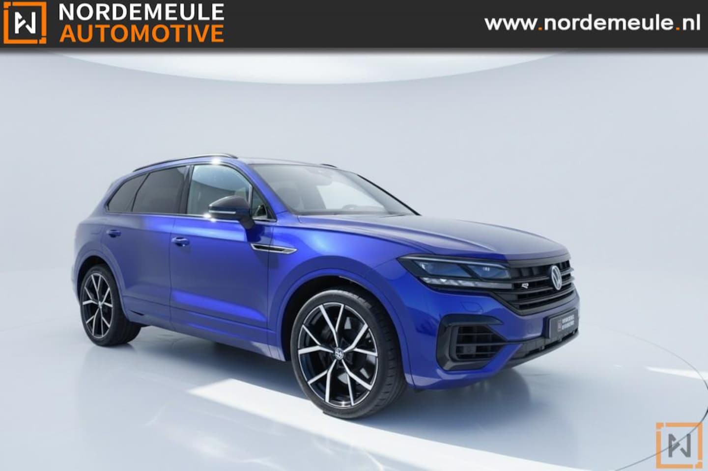 Volkswagen Touareg - 3.0 TSI 4M R Lapiz Blue, Panorama, Leder, 360 Camera - AutoWereld.nl