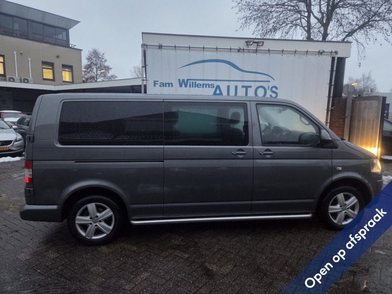 Volkswagen Transporter - 2.0 TDI L2H1 Edition Dubbel Cabine Automaat Leer - AutoWereld.nl
