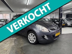Hyundai i20 - 1.4i i-Motion Aut/Airco 2e eigenaar
