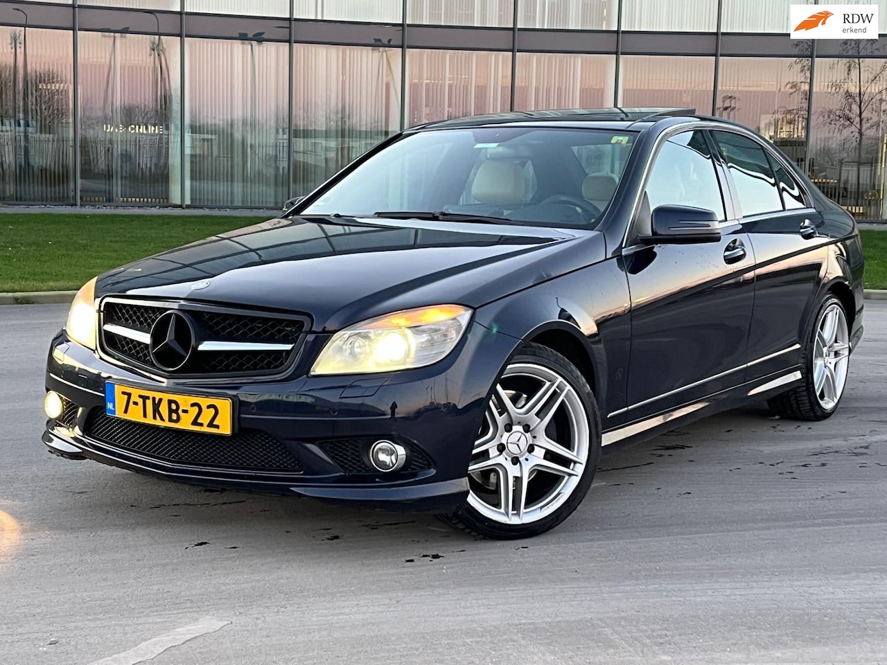 Mercedes-Benz C-klasse - 350 AMG FULL OPTION MEMORY PANO - AutoWereld.nl