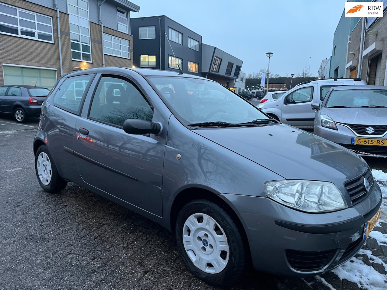 Fiat Punto - 1.2 Active 1.2 Active NIEUWE APK. - AutoWereld.nl