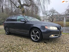 Volvo V70 - 3.0 T6 AWD Summum AUTOMAAT/leer/R-DESiGN