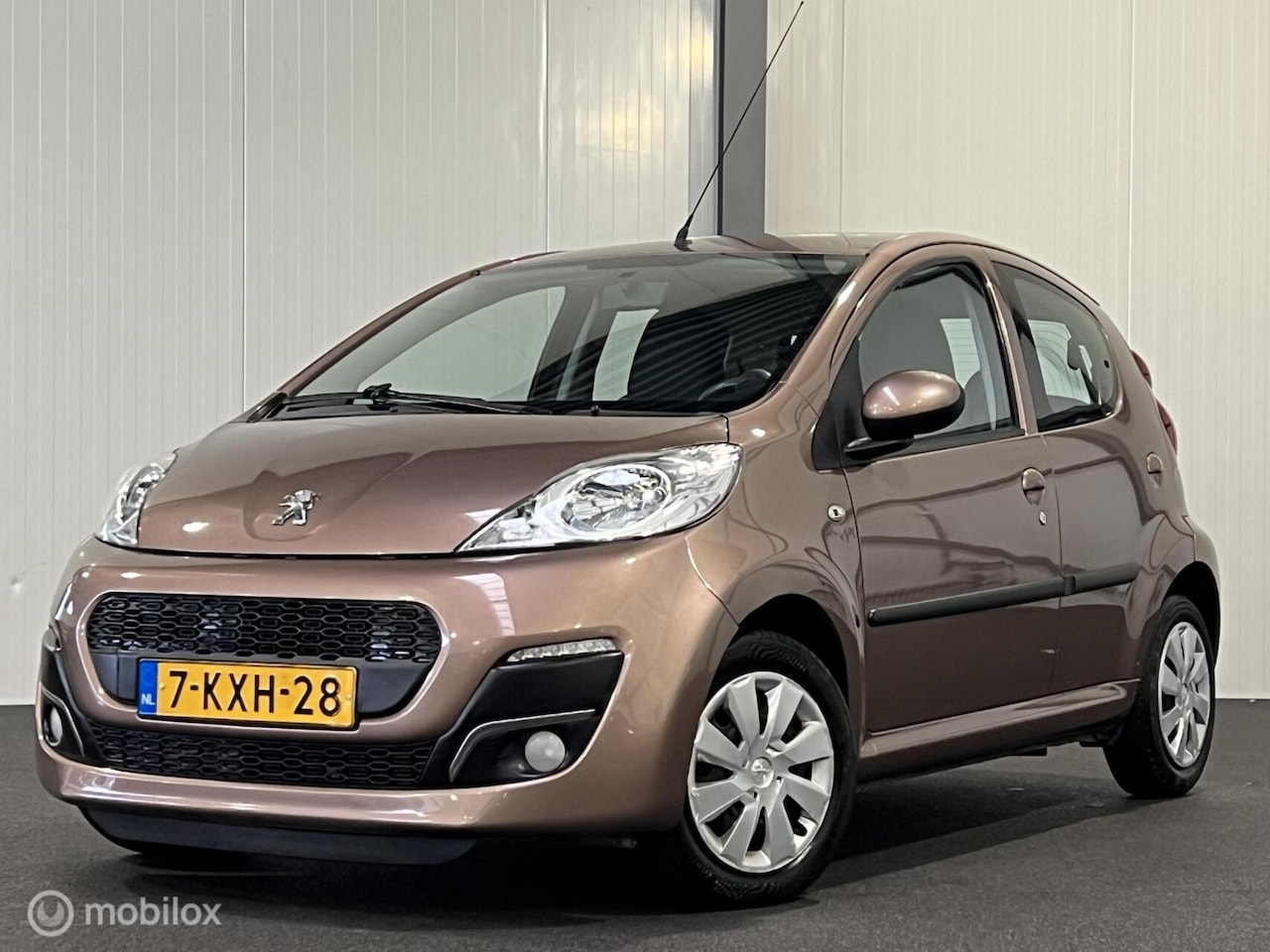 Peugeot 107 - 1.0 Active 5-drs [ NAP 1e eigenaar airco LED ] - AutoWereld.nl