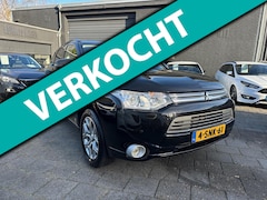 Mitsubishi Outlander - 2.0 PHEV Instyle Elek Sch Dak Navigatie
