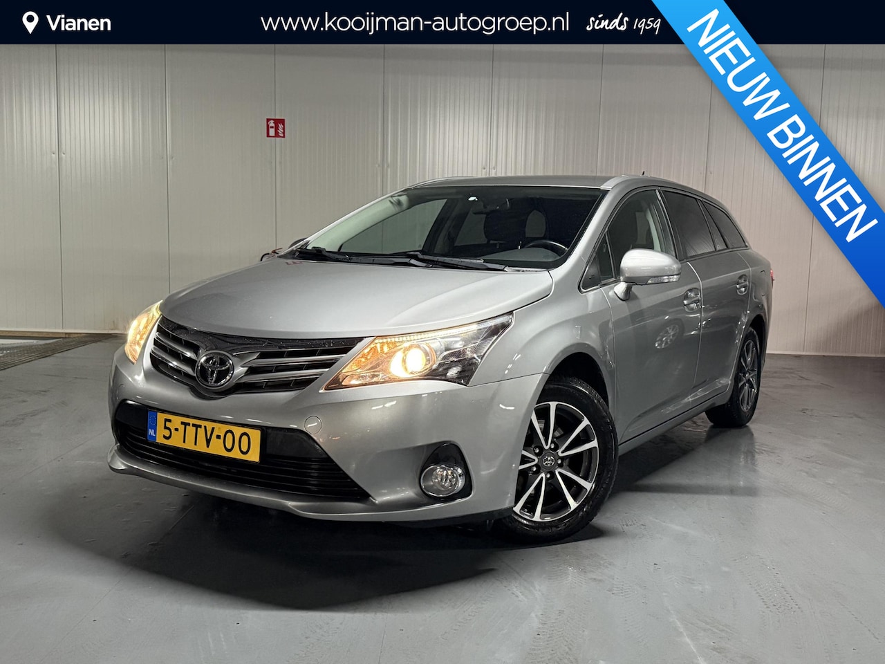 Toyota Avensis Wagon - 1.8 VVTi Business 1.8 VVTi Business - AutoWereld.nl