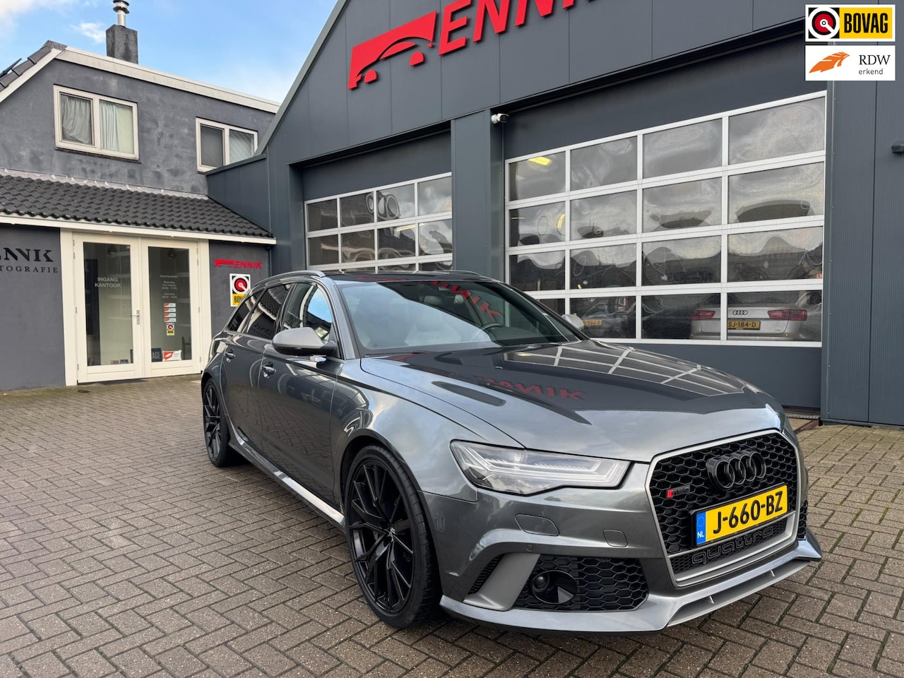Audi RS6 - Avant 4.0 TFSI RS 6 quattro performance Pro Line Plus / Ceramic / Pano / Special Carbon / - AutoWereld.nl