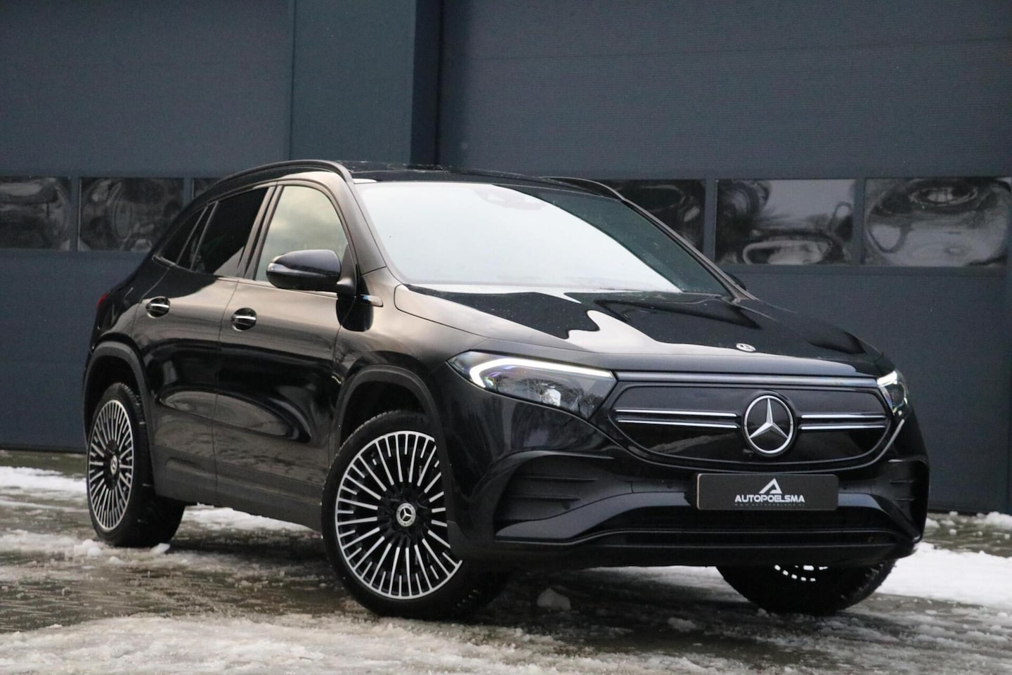 Mercedes-Benz EQA - 250 2x AMG Night-Pakket Headup Panodak 360View Sfeerverlicht Sportzetels 20'Inch PrivacyGl - AutoWereld.nl