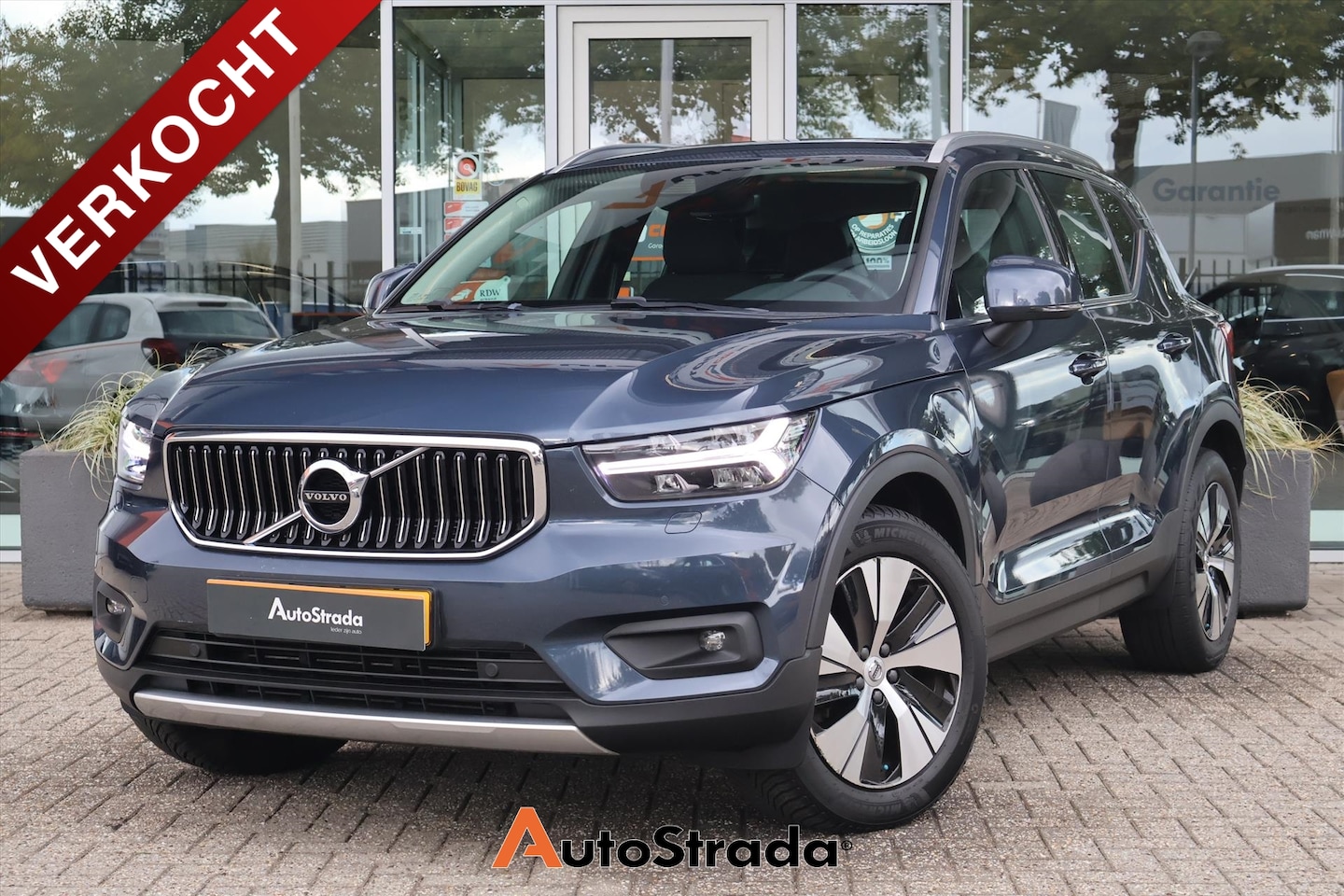 Volvo XC40 - T5 Twin Engine Recharge Business Pro 262pk I Navi I Camera I Stoelverwarming I Trekhaak | - AutoWereld.nl