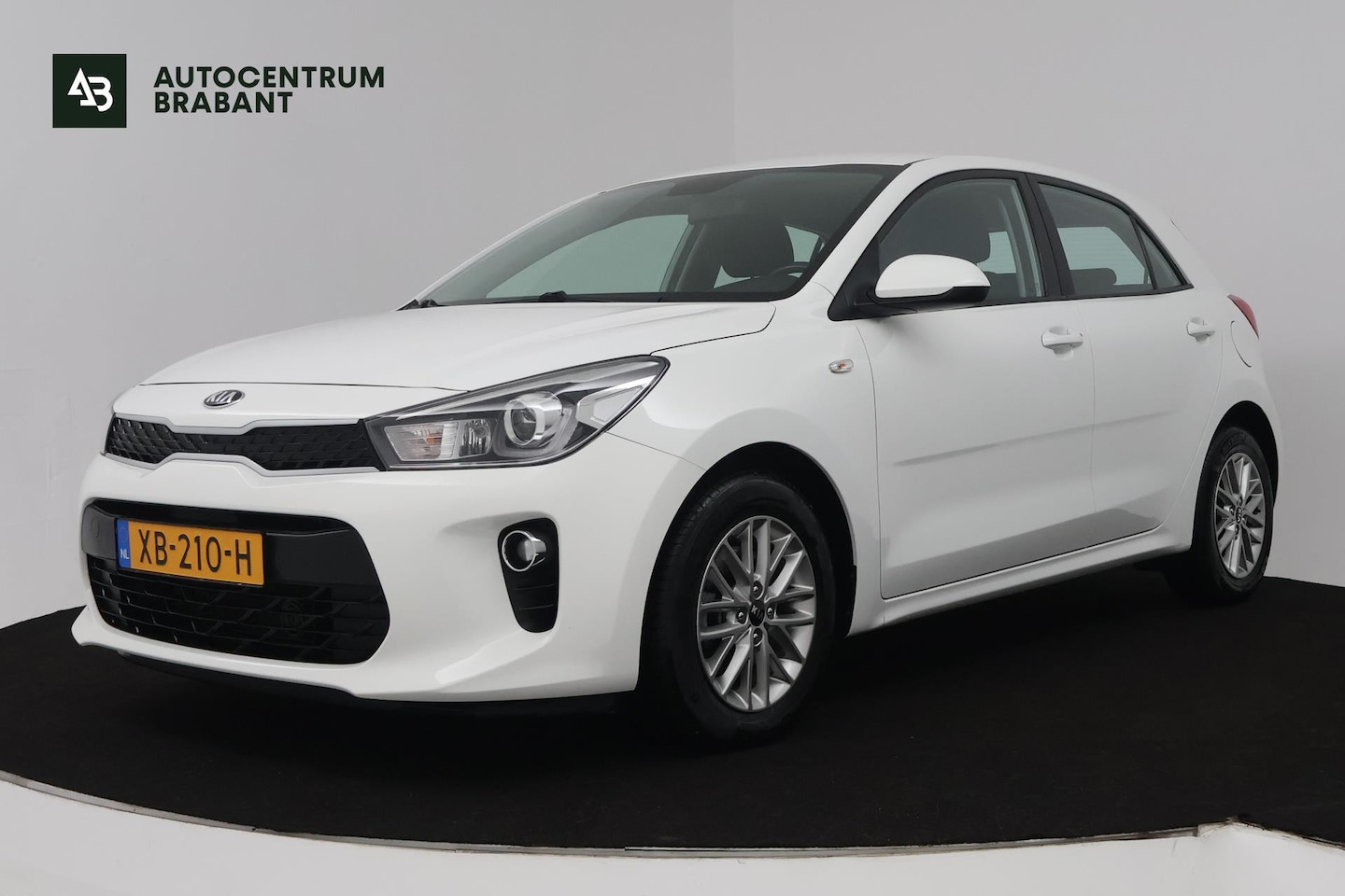 Kia Rio - 1.0 TGDI DynamicLine (ACHTERUITRIJCAMERA, NAVIGATIE, CRUISE CONTROL, PARKEERSENSOREN) - AutoWereld.nl