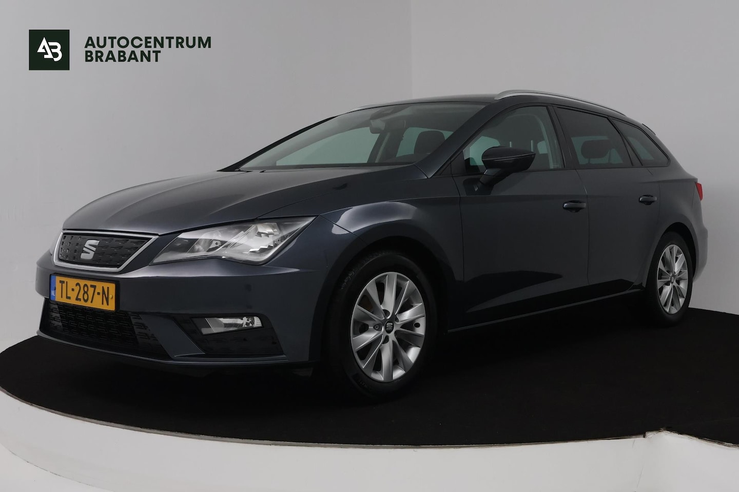 SEAT Leon ST - 1.0 EcoTSI Style Business Intense (PARKEERSENSOREN, NAVIGATIE, CARPLAY, CRUISE CONTROL) - AutoWereld.nl