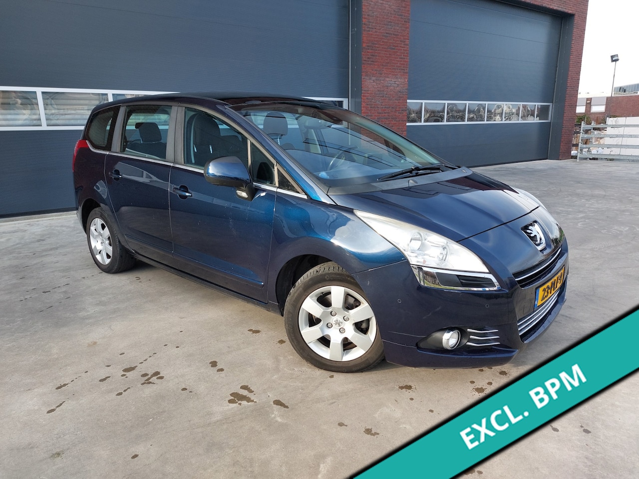 Peugeot 5008 - 2.0 HDiF ST 5p.Airco/ECC/Nav/Panorama - AutoWereld.nl