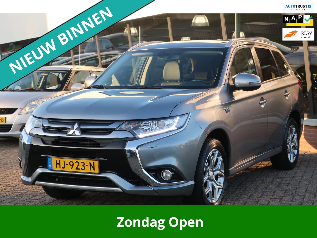 Mitsubishi Outlander - 2.0 PHEV Business Edition LED_NAVI_CAM_KEYLESS_18-INCH. - AutoWereld.nl