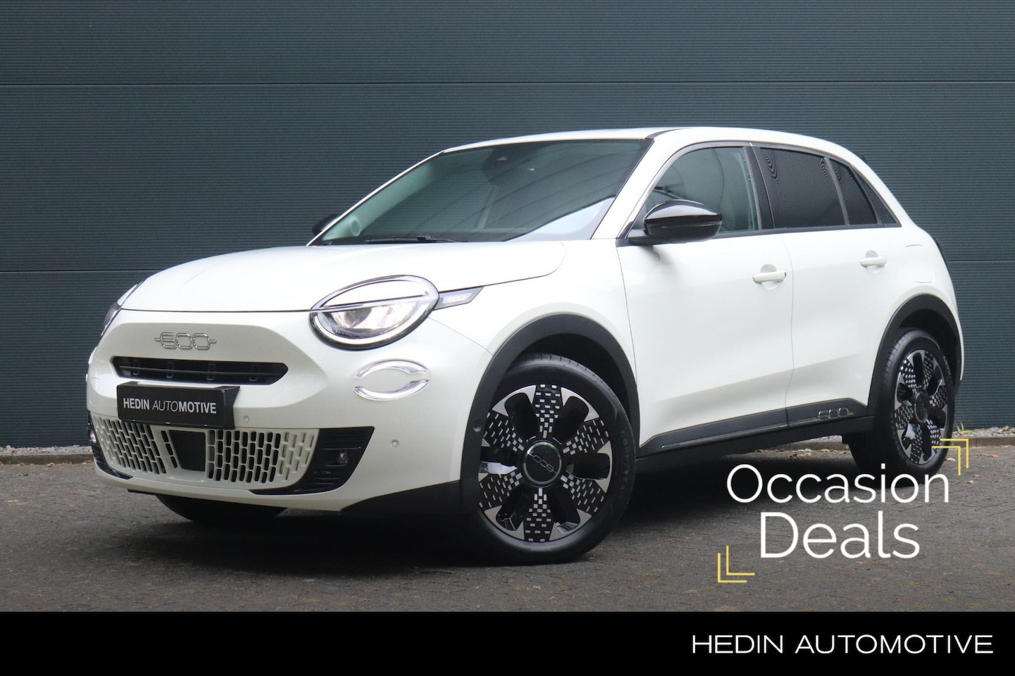 Fiat 600 - 1.2 Hybrid La Prima | Navigatie | Stoelmassage | Camera | Elektrische Achterklep | Sensore - AutoWereld.nl