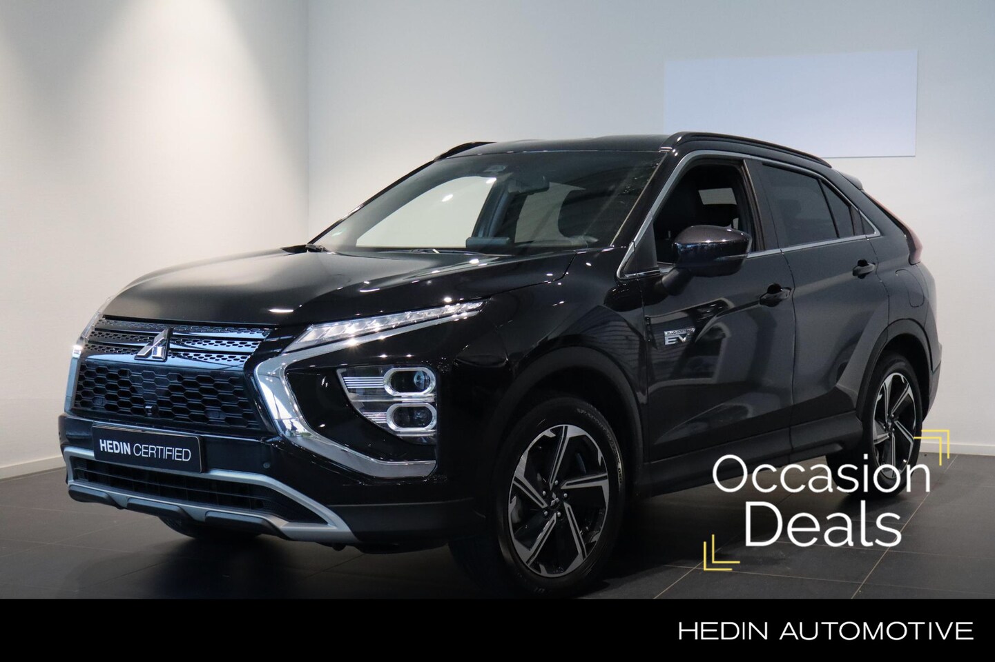 Mitsubishi Eclipse Cross - 2.4 PHEV First Edition | Afneembare Trekhaak | Stoelverwarming | Stuurwiel verwarming | Na - AutoWereld.nl