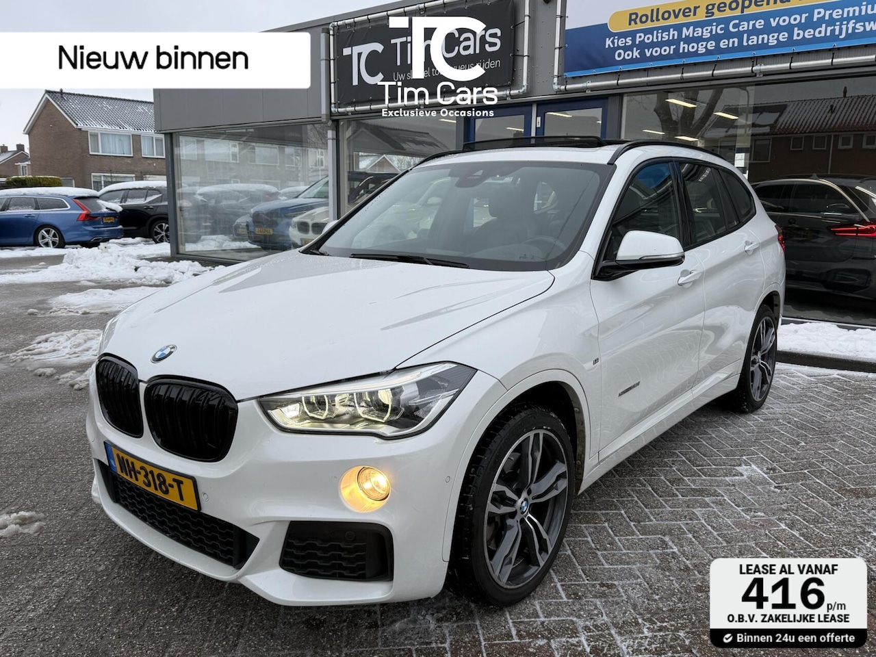 BMW X1 - sDrive20i M-sport Automaat | Panoramadak | Leren bekleding | Stoelverwarming | Flippers | - AutoWereld.nl