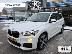 BMW X1 - sDrive20i M-sport Automaat | Panoramadak | Leren bekleding | Stoelverwarming | Flippers |
