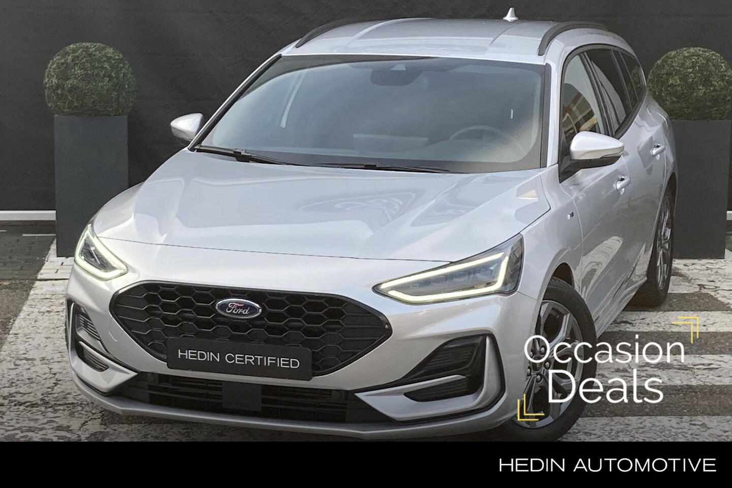 Ford Focus Wagon - 1.0 EcoBoost Hybrid ST Line X Automaat | Driver Assistance Pack | Winterpack | Matrix led - AutoWereld.nl