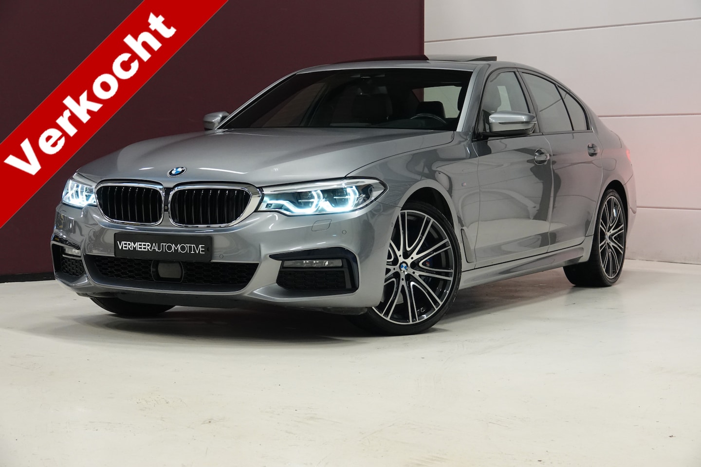 BMW 5-serie - 540i High Executive M-Sport | Pano | Bowers & Wilkens | Nachtzicht | Schermen Achter | Tre - AutoWereld.nl