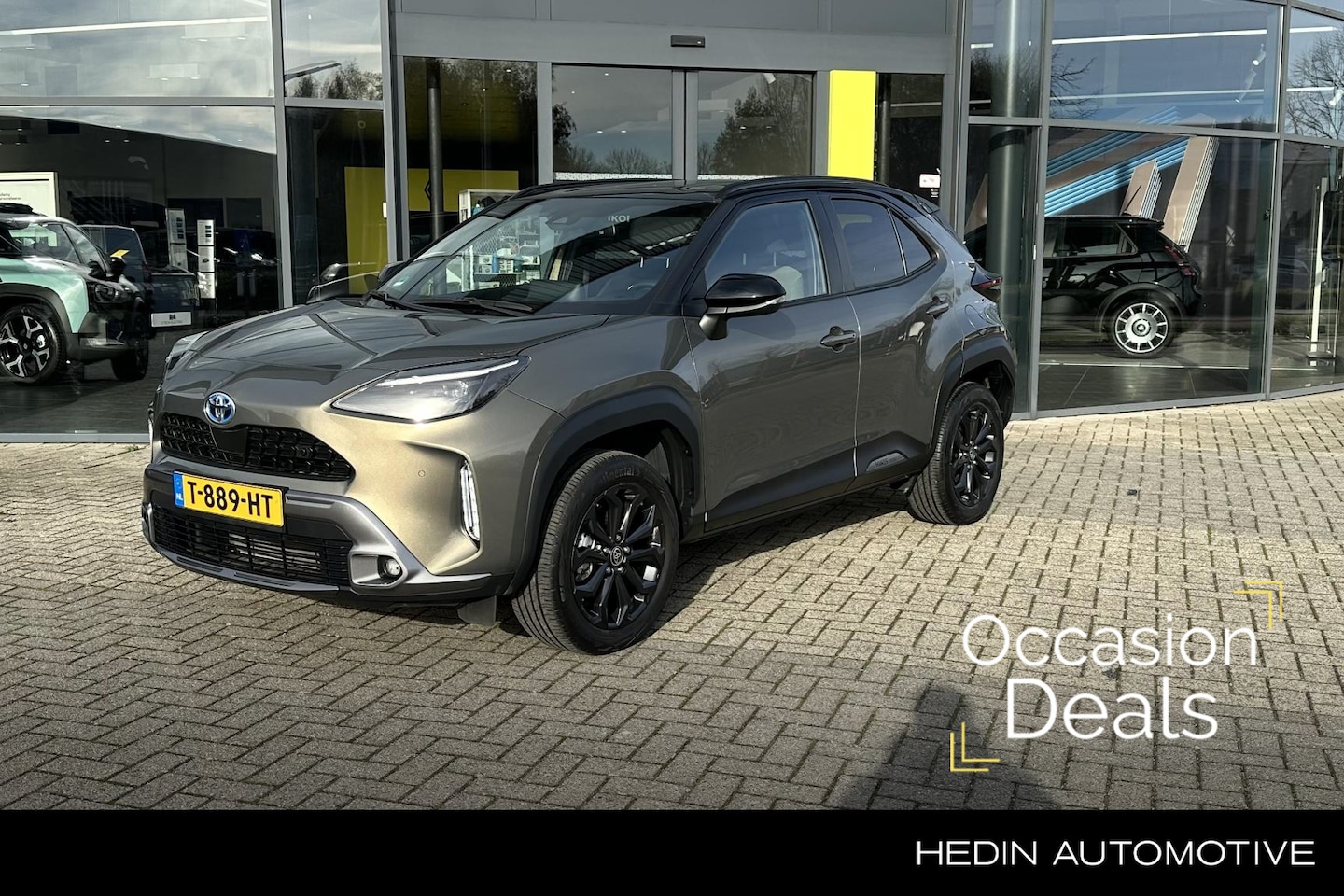 Toyota Yaris Cross - 1.5 Hybrid Explore Automaat | Stoelverwarming | Adaptieve cruise control | Camera | PDC vo - AutoWereld.nl