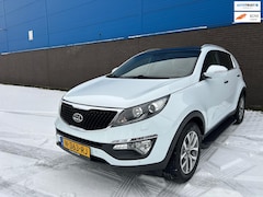 Kia Sportage - 1.6 GDI ComfortLine | Stoel- en Stuurverwarming | Camera | Parkeersensoren | Panoramadak |