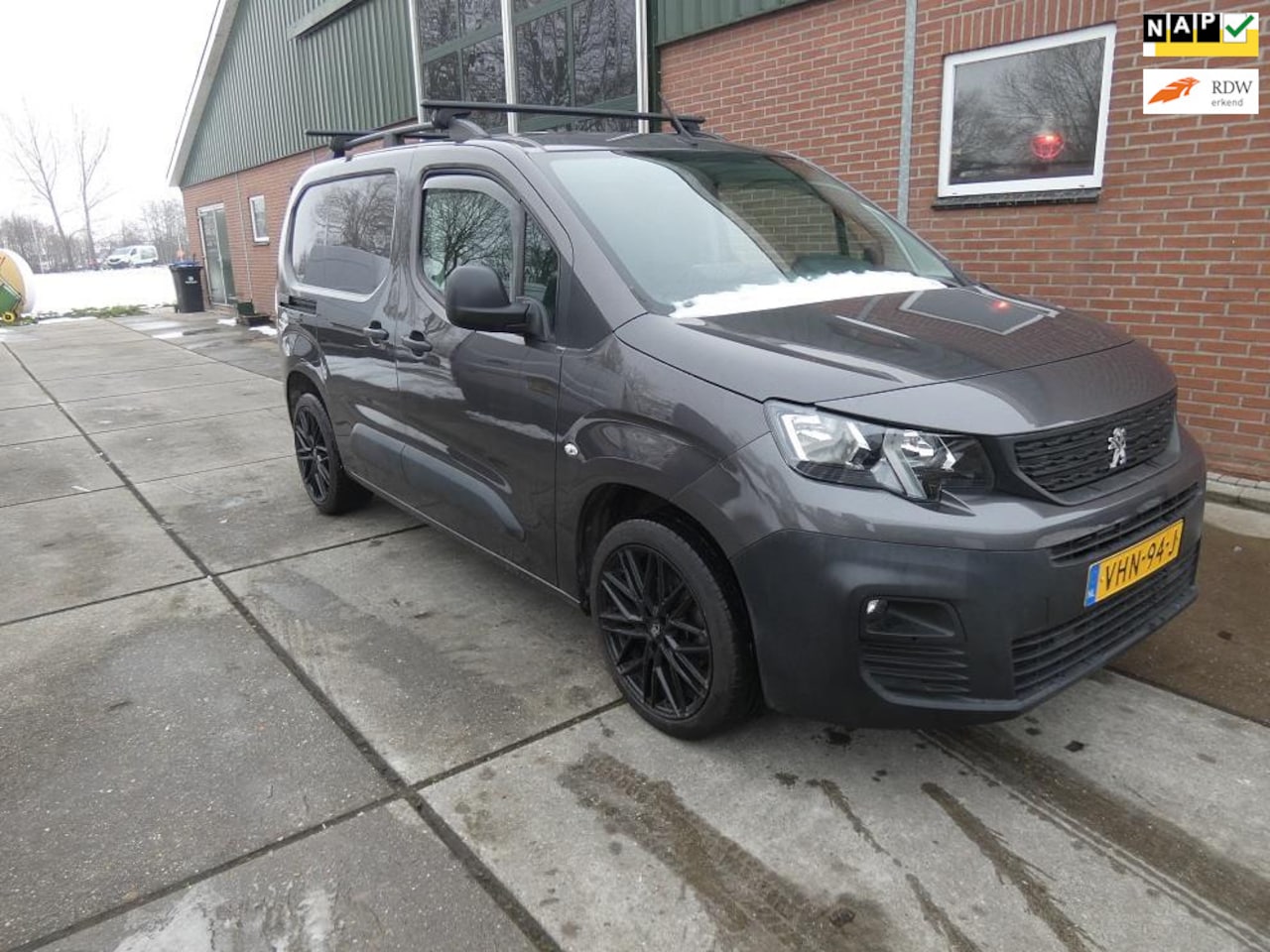 Peugeot Partner - 1.5 BlueHDI Premium*3zits*navi leder*18 inch - AutoWereld.nl