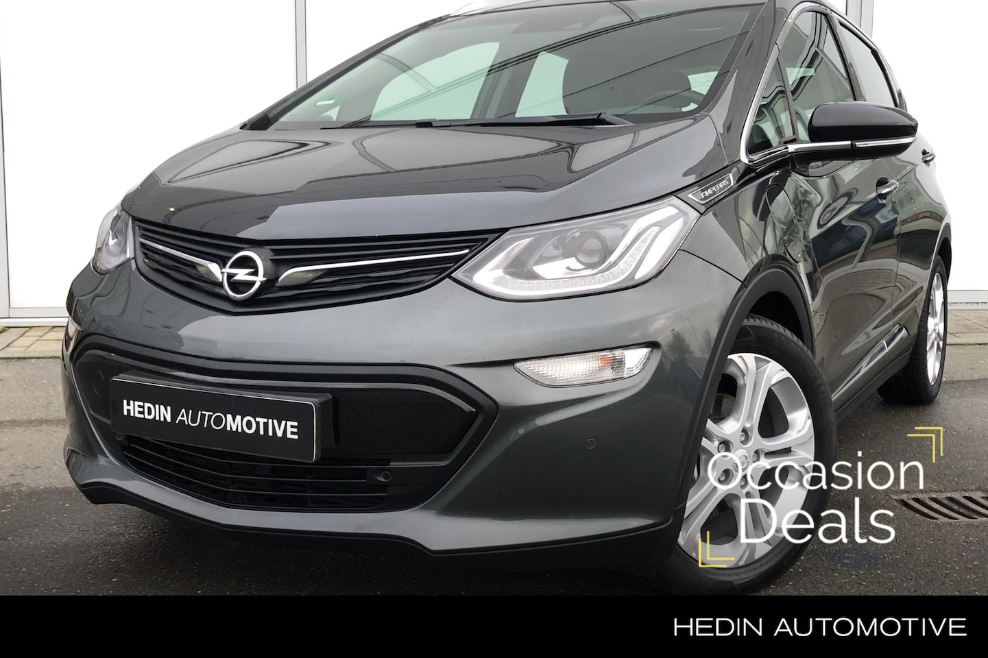 Opel Ampera-e - Business executive 60 kWh | Trekhaak | Stuur/Stoelverwarming | Navigatie via Apple Carplay - AutoWereld.nl
