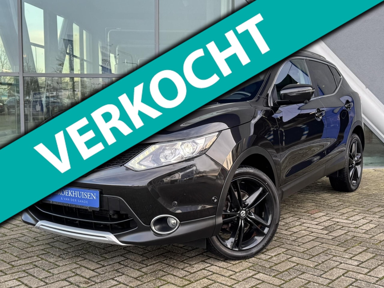 Nissan Qashqai - 1.6 dCi Tekna Black Edition 131pk Automaat / Panoramadak / Leder / 360 Camera - AutoWereld.nl
