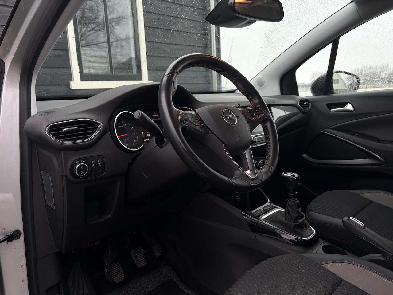 Opel Crossland X - 1.2 Turbo Innovation 131PK - Trekhaak l Carplay l Acht. Camera l Cruise l Keyless - AutoWereld.nl