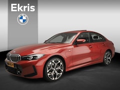BMW 3-serie - Sedan 330e | M-Sportpakket | LED | Leder | Navigatie | Trekhaak | Schuifdak | Stoelverwarm