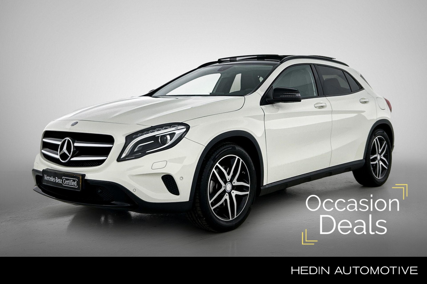 Mercedes-Benz GLA-Klasse - GLA 250 Automaat Luxury Line | Nightpakket | Panoramadak | Bi-Xenon | Parktronic | Stoelve - AutoWereld.nl