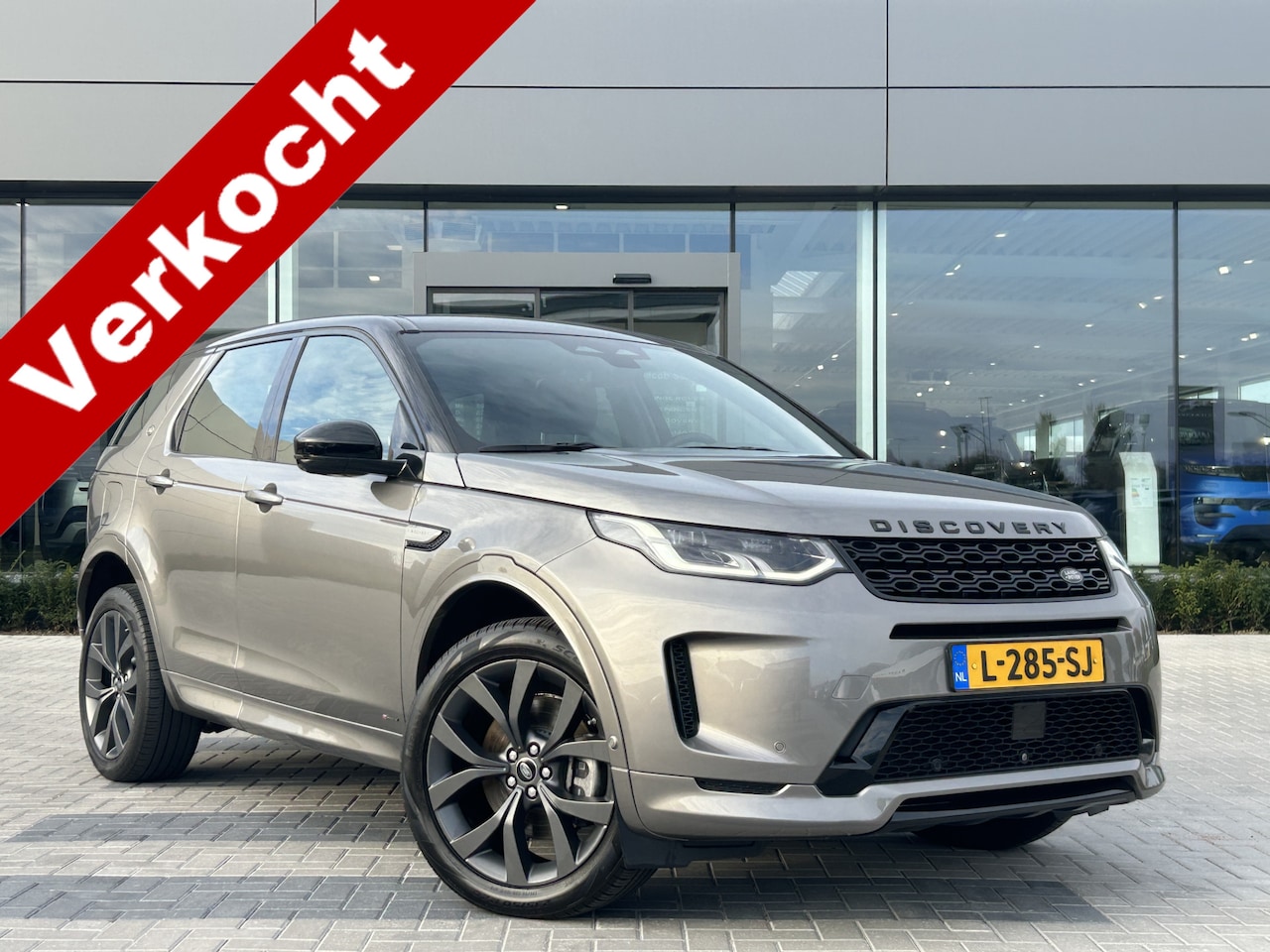 Land Rover Discovery Sport - P300e 309pk AWD R-Dynamic S | Panoramadak | 360gr Camera | Verwarmde stoelen en stuur | - AutoWereld.nl