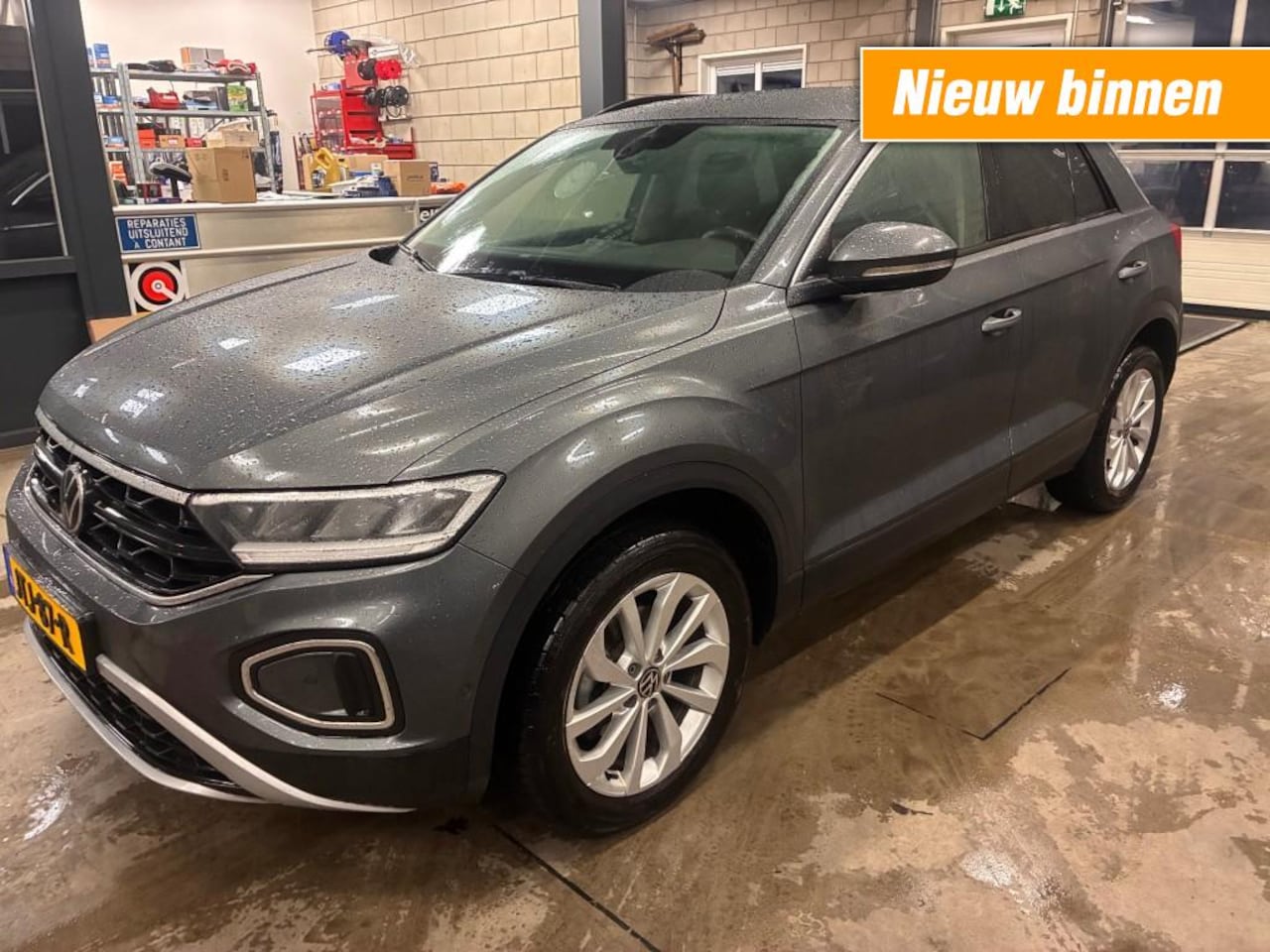 Volkswagen T-Roc - 1.5 TSI 150PK AUTOMAAT! VIRTUAL DASH/LED/ADAP.CRUISE - AutoWereld.nl