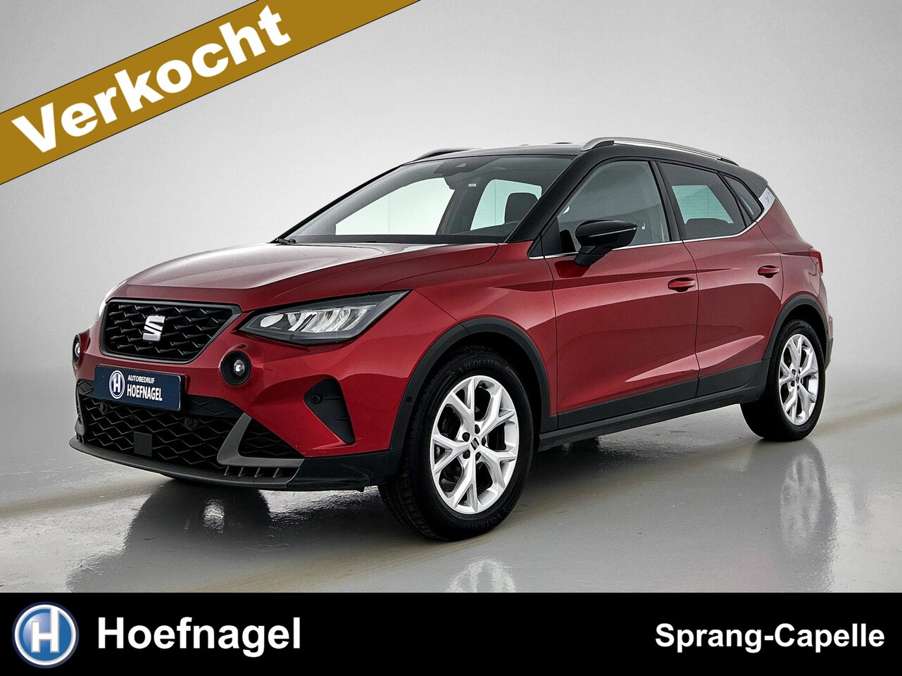 SEAT Arona - 1.0 TSI FR Business Intense | Trekhaak | Camera | Adaptive Cruise | CarPlay | Stoelverwarm - AutoWereld.nl