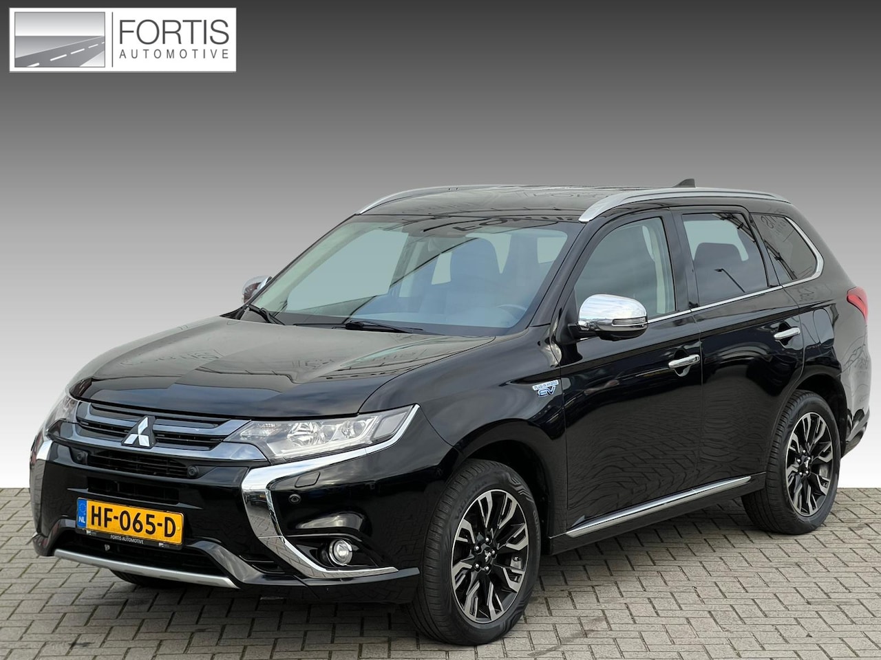 Mitsubishi Outlander - 2.0 PHEV Instyle NL AUTO | CAMERA | ELEKTR KLEP | LEDER | - AutoWereld.nl